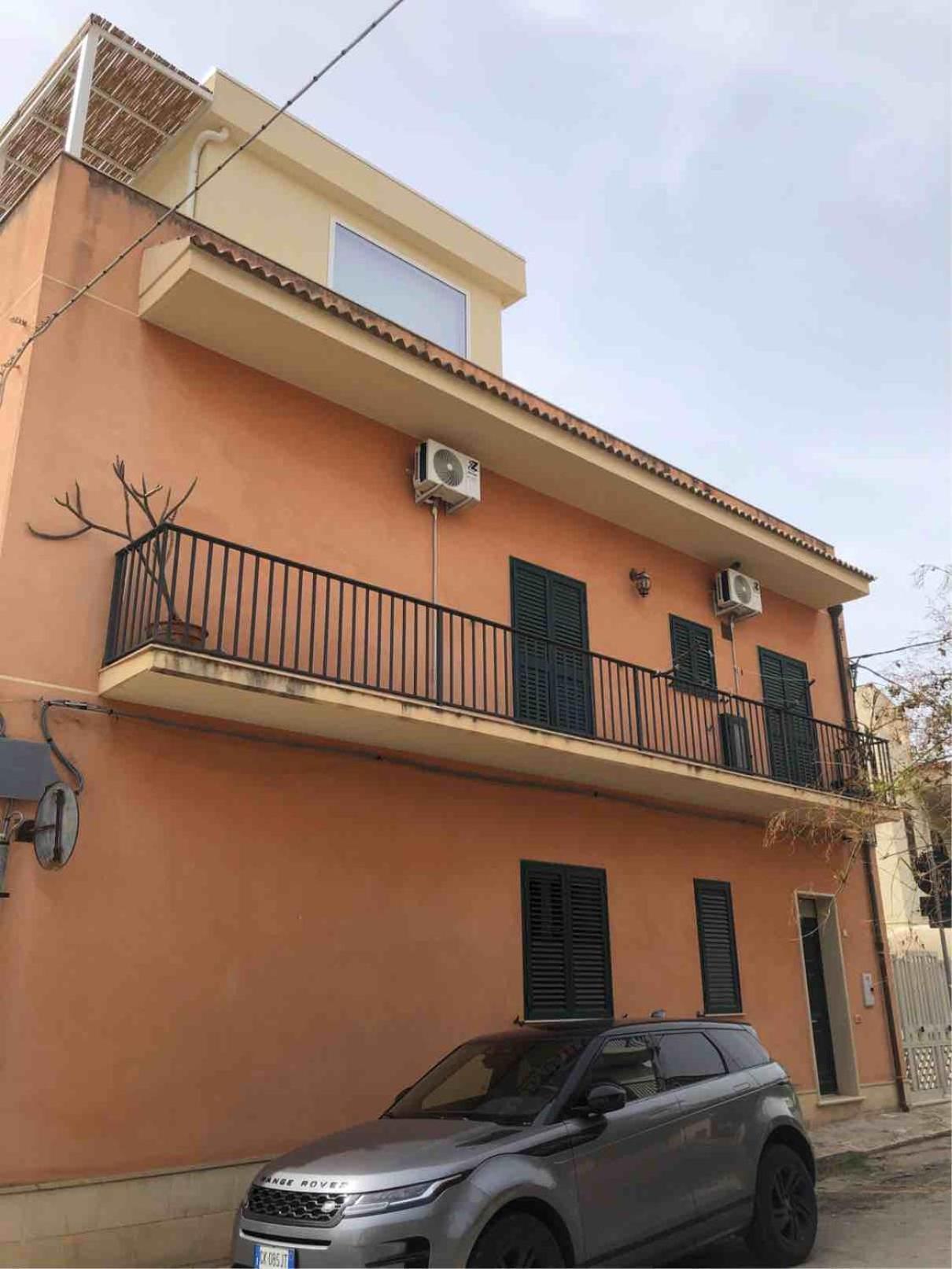 Casa Dorina Charme E Comfort A 100 M Dal Mare Donnalucata  Extérieur photo